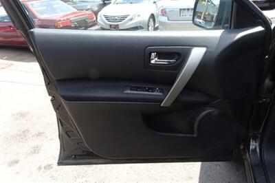 2015 Nissan Rogue Select S - Photo 10 - Newark, NJ 07104
