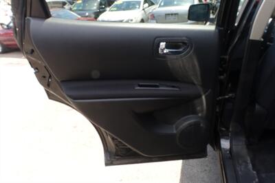 2015 Nissan Rogue Select S - Photo 12 - Newark, NJ 07104