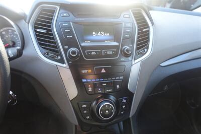2015 Hyundai SANTA FE Sport 2.4L   - Photo 18 - Newark, NJ 07104
