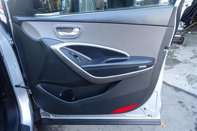 2015 Hyundai SANTA FE Sport 2.4L   - Photo 15 - Newark, NJ 07104