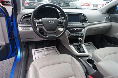 2017 Hyundai ELANTRA Limited   - Photo 14 - Newark, NJ 07104