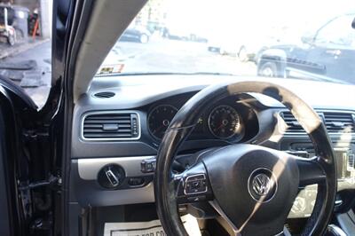 2014 Volkswagen Jetta SE PZEV   - Photo 32 - Newark, NJ 07104