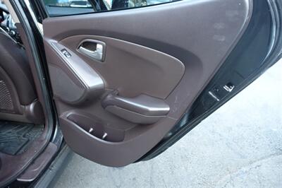 2011 Hyundai TUCSON GLS   - Photo 18 - Newark, NJ 07104