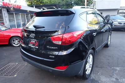 2011 Hyundai TUCSON GLS   - Photo 8 - Newark, NJ 07104