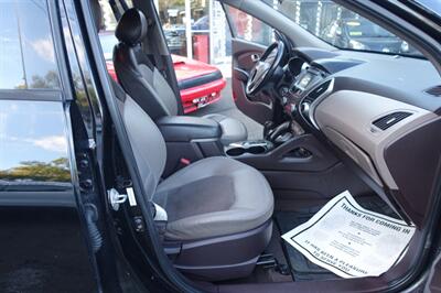 2011 Hyundai TUCSON GLS   - Photo 15 - Newark, NJ 07104