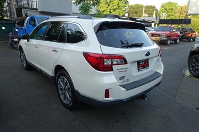 2017 Subaru Outback 3.6R Touring   - Photo 6 - Newark, NJ 07104