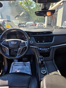 2021 Cadillac XT5 Premium Luxury   - Photo 18 - Newark, NJ 07104