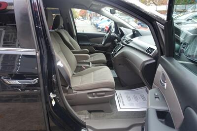 2017 Honda Odyssey EX   - Photo 13 - Newark, NJ 07104