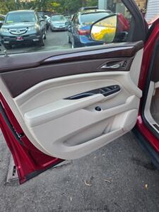2014 Cadillac SRX Luxury Collection - Photo 11 - Newark, NJ 07104