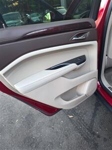 2014 Cadillac SRX Luxury Collection - Photo 13 - Newark, NJ 07104