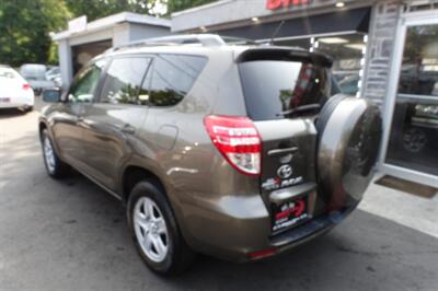 2009 Toyota RAV4   - Photo 6 - Newark, NJ 07104