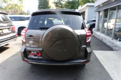 2009 Toyota RAV4   - Photo 7 - Newark, NJ 07104