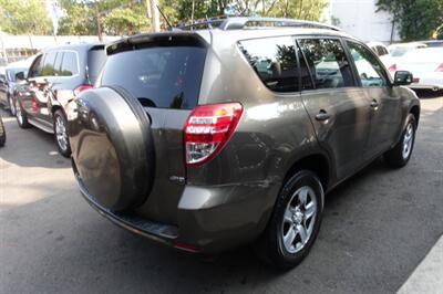 2009 Toyota RAV4   - Photo 8 - Newark, NJ 07104