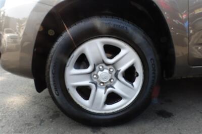 2009 Toyota RAV4   - Photo 20 - Newark, NJ 07104