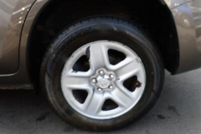 2009 Toyota RAV4   - Photo 22 - Newark, NJ 07104
