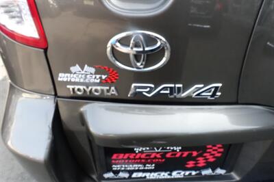 2009 Toyota RAV4   - Photo 24 - Newark, NJ 07104