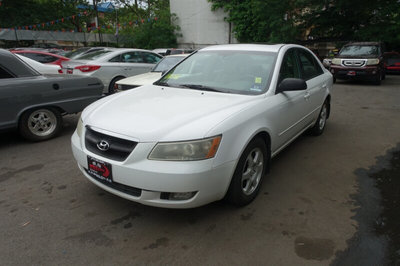 2006 Hyundai Sonata LX's photo