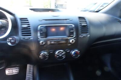 2016 Kia Forte Koup SX   - Photo 16 - Newark, NJ 07104