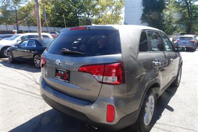 2014 Kia Sorento LX   - Photo 8 - Newark, NJ 07104