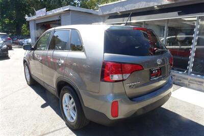 2014 Kia Sorento LX   - Photo 6 - Newark, NJ 07104