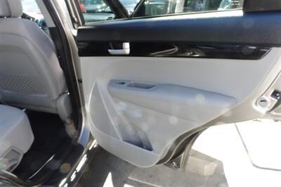 2014 Kia Sorento LX   - Photo 17 - Newark, NJ 07104