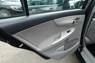 2012 Toyota Corolla LE - Photo 12 - Newark, NJ 07104