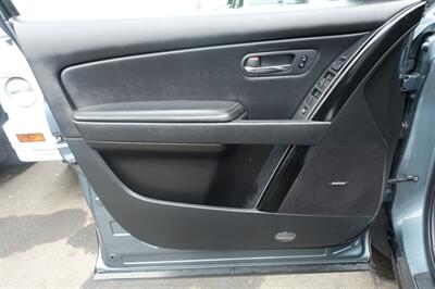 2010 Mazda CX-9 Touring   - Photo 10 - Newark, NJ 07104