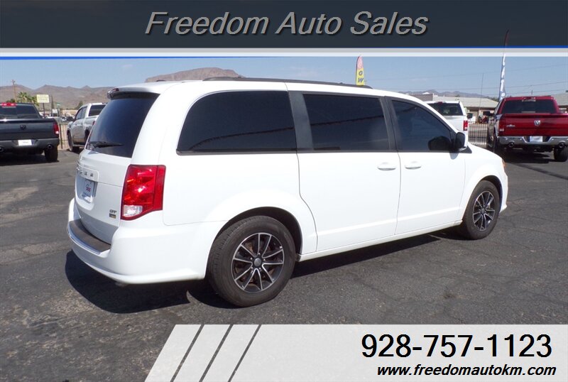 2018 Dodge Grand Caravan GT - Photo 4 - Kingman, AZ 86409