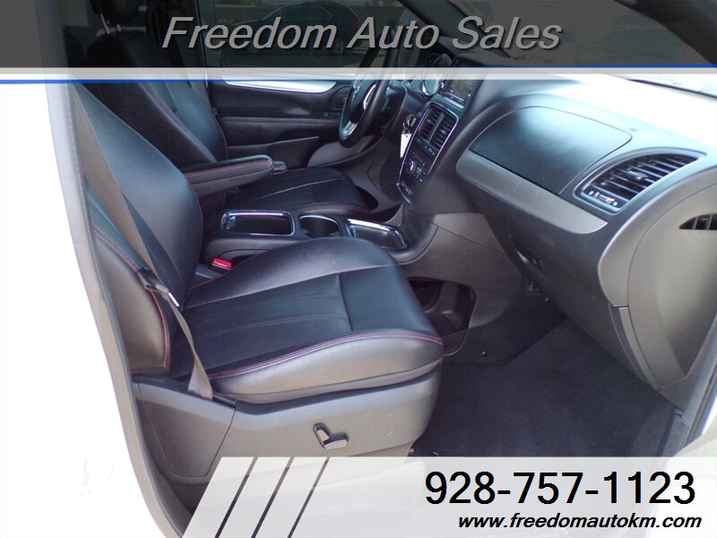 2018 Dodge Grand Caravan GT - Photo 14 - Kingman, AZ 86409