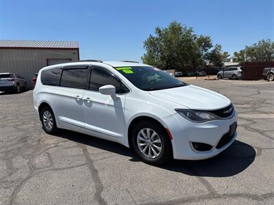 2017 Chrysler Pacifica Touring-L Van