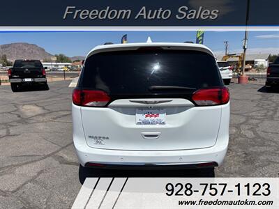 2017 Chrysler Pacifica Touring-L   - Photo 3 - Kingman, AZ 86409
