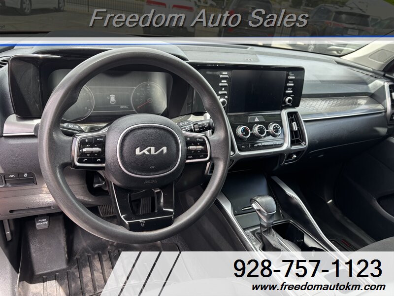 2023 Kia Sorento LX - Photo 5 - Kingman, AZ 86409