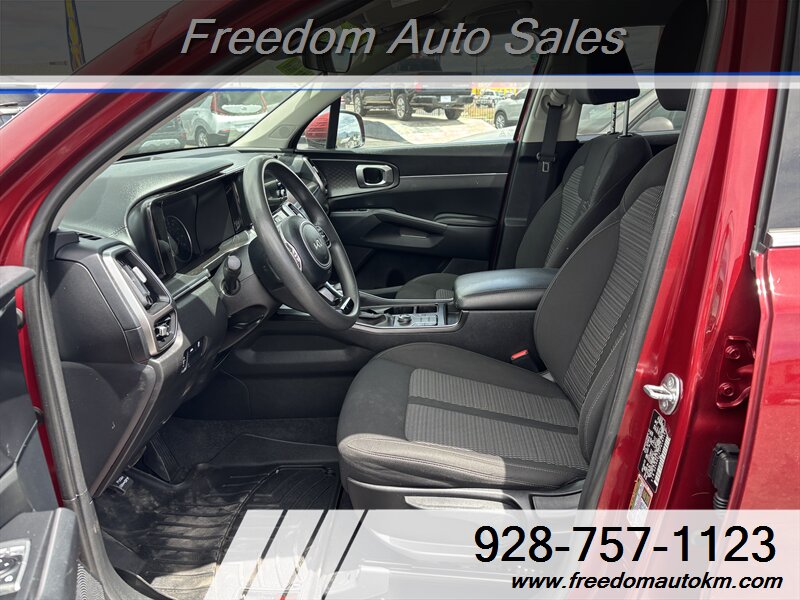 2023 Kia Sorento LX - Photo 4 - Kingman, AZ 86409