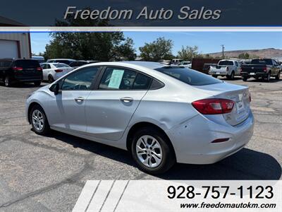 2019 Chevrolet Cruze LS   - Photo 14 - Kingman, AZ 86409