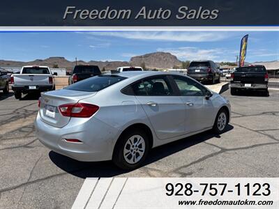 2019 Chevrolet Cruze LS   - Photo 2 - Kingman, AZ 86409