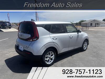 2020 Kia Soul S - Photo 2 - Kingman, AZ 86409