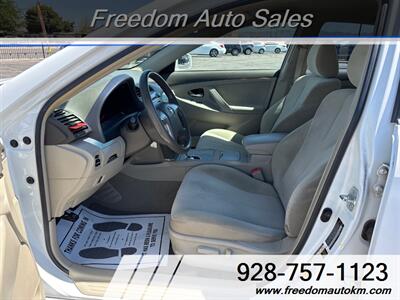 2011 Toyota Camry LE   - Photo 5 - Kingman, AZ 86409