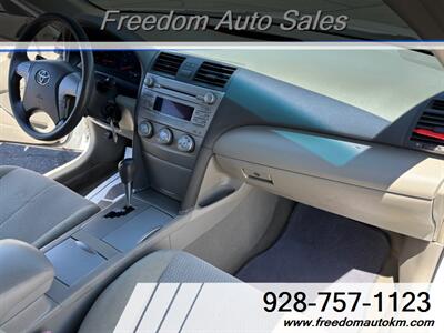 2011 Toyota Camry LE   - Photo 13 - Kingman, AZ 86409