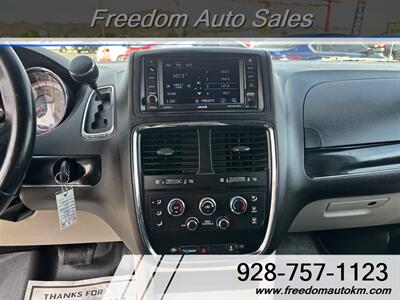 2019 Dodge Grand Caravan SXT   - Photo 10 - Kingman, AZ 86409