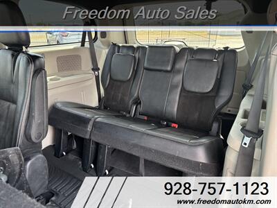 2019 Dodge Grand Caravan SXT   - Photo 8 - Kingman, AZ 86409