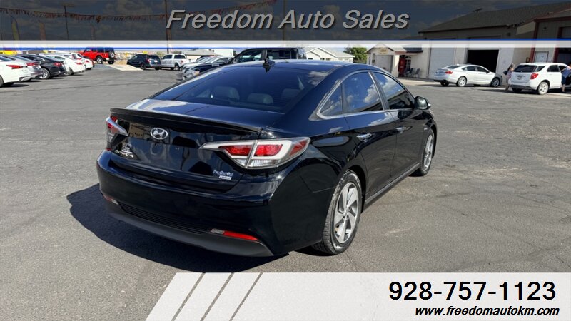 2016 Hyundai SONATA Hybrid Limited - Photo 7 - Kingman, AZ 86409