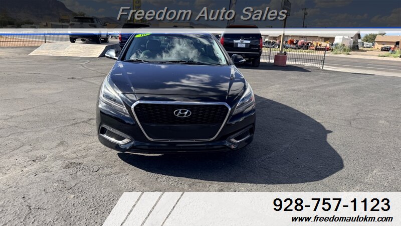 2016 Hyundai SONATA Hybrid Limited - Photo 2 - Kingman, AZ 86409