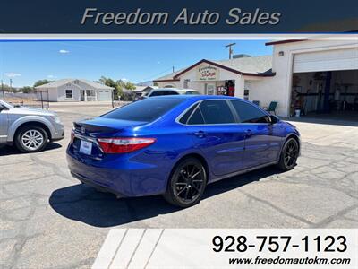 2016 Toyota Camry SE   - Photo 2 - Kingman, AZ 86409