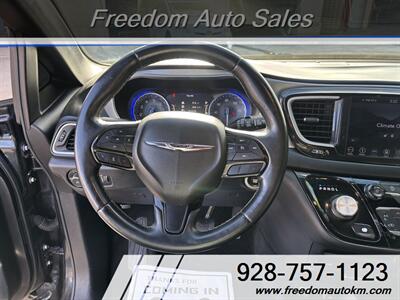 2018 Chrysler Pacifica Touring L Plus   - Photo 10 - Kingman, AZ 86409