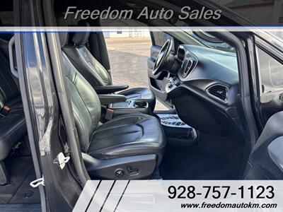 2018 Chrysler Pacifica Touring L Plus   - Photo 13 - Kingman, AZ 86409