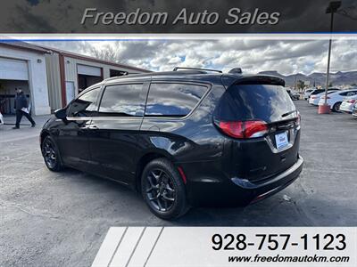 2018 Chrysler Pacifica Touring L Plus   - Photo 15 - Kingman, AZ 86409