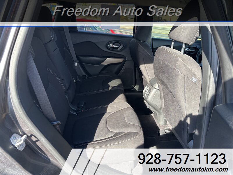 2017 Jeep Cherokee Latitude - Photo 11 - Kingman, AZ 86409