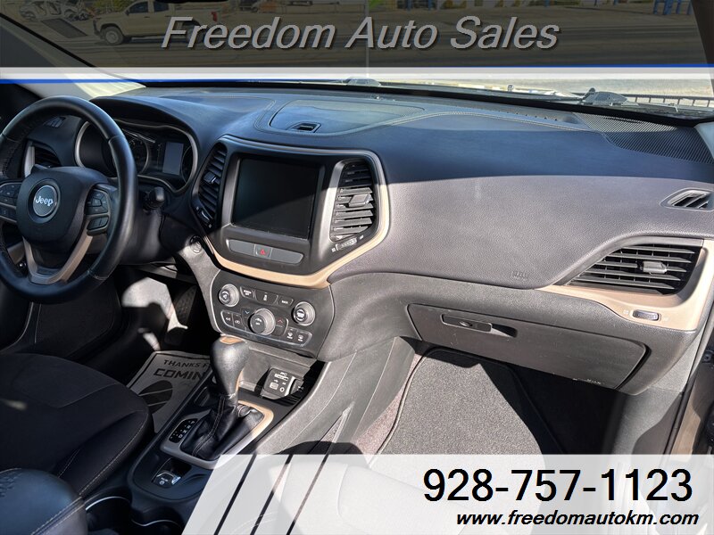 2017 Jeep Cherokee Latitude - Photo 13 - Kingman, AZ 86409