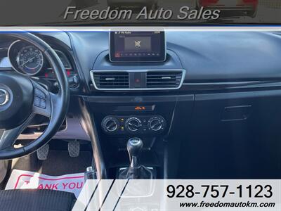 2015 Mazda Mazda3 i Touring   - Photo 9 - Kingman, AZ 86409