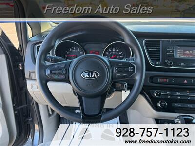 2016 Kia Sedona LX   - Photo 10 - Kingman, AZ 86409
